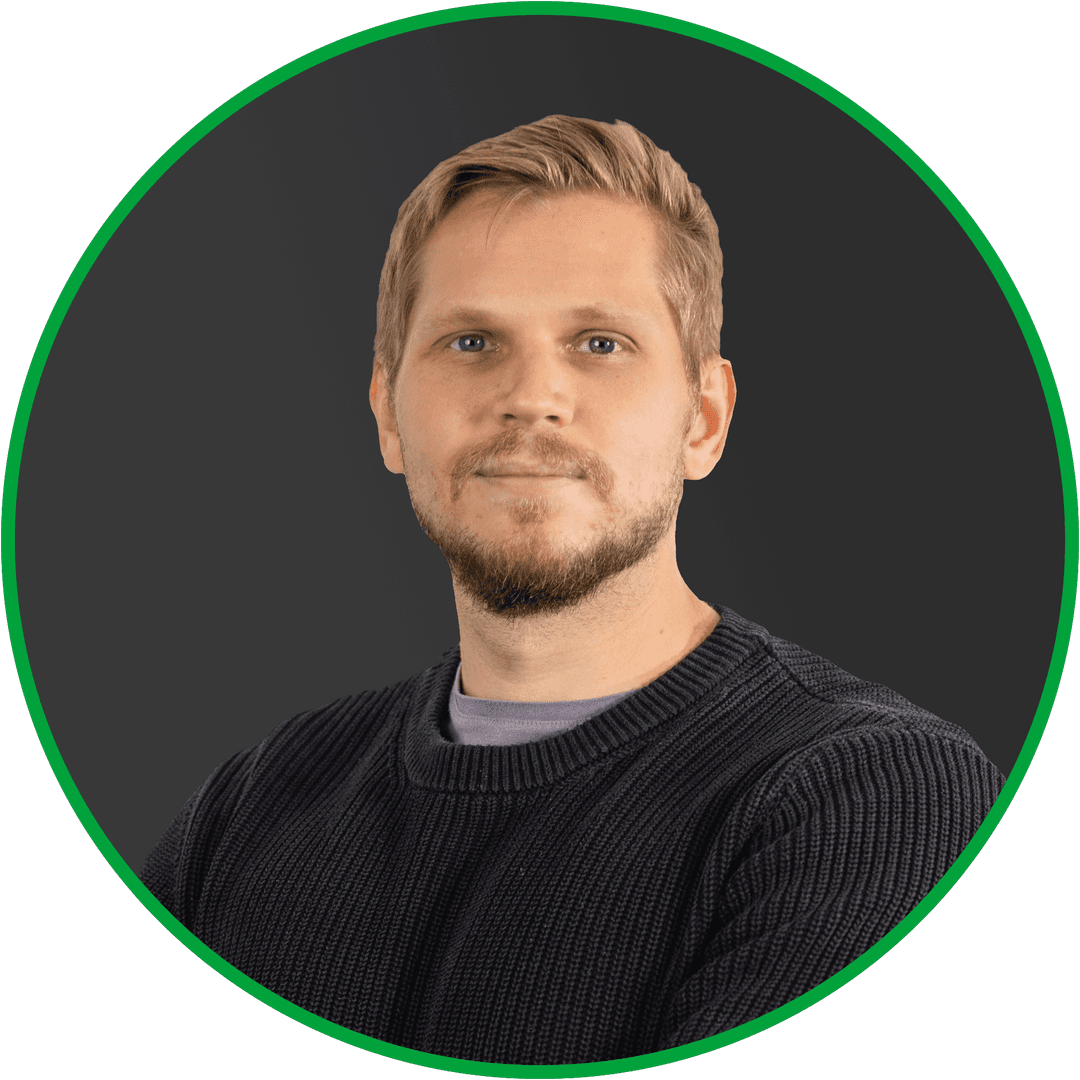 Portrait photo of Max Grünwald with green border.